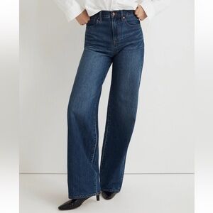 Madewell Petite Superwide Jeans in Vietor Wash in Size 28P